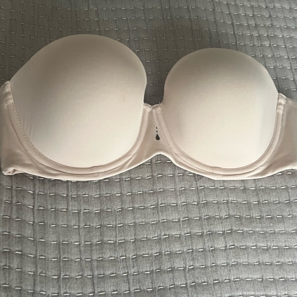 Soma Cream Strapless Bra and 3 other Vanishing Back Soma bras